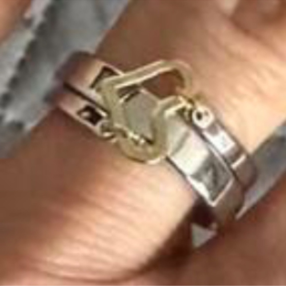 🔥 CLEARANCE 🔥 Luxe Two Tone Heart Dainty Ring 8 - Picture 2 of 5